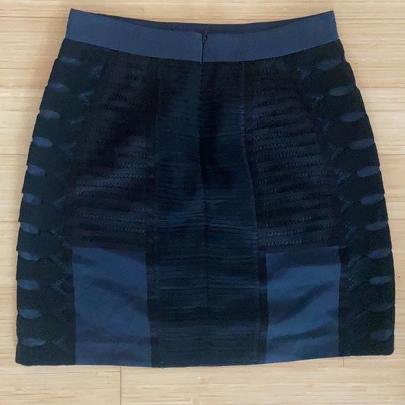 3.1 Philip Lim Women's Silk Navy and Black Mini Skirt With Pockets Womens Size 6 - Picture 7 of 8